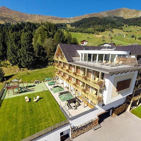 Natuerlich Hotel Mit Charakter Fiss Exterior foto