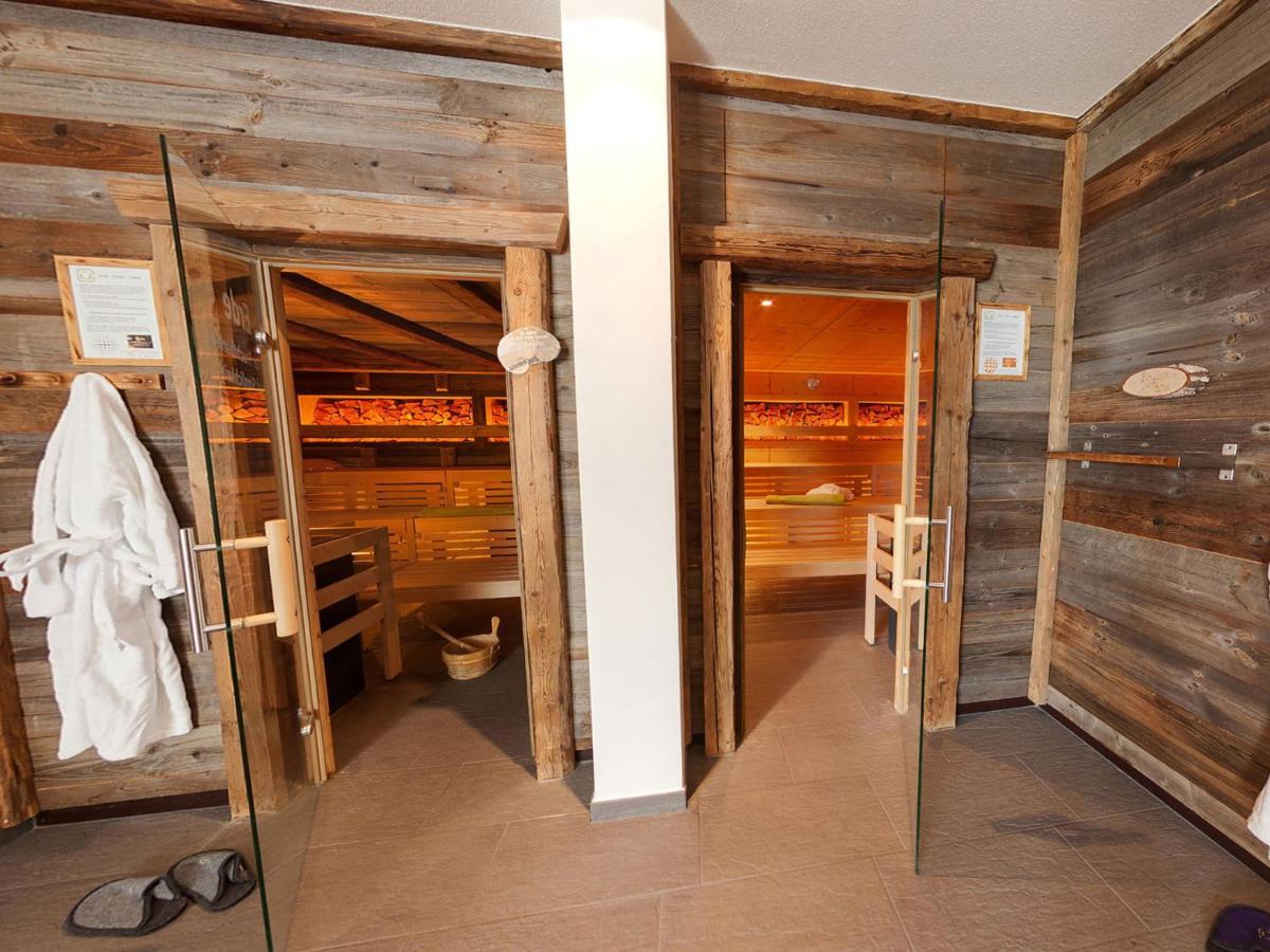 Natuerlich Hotel Mit Charakter Fiss Exterior foto