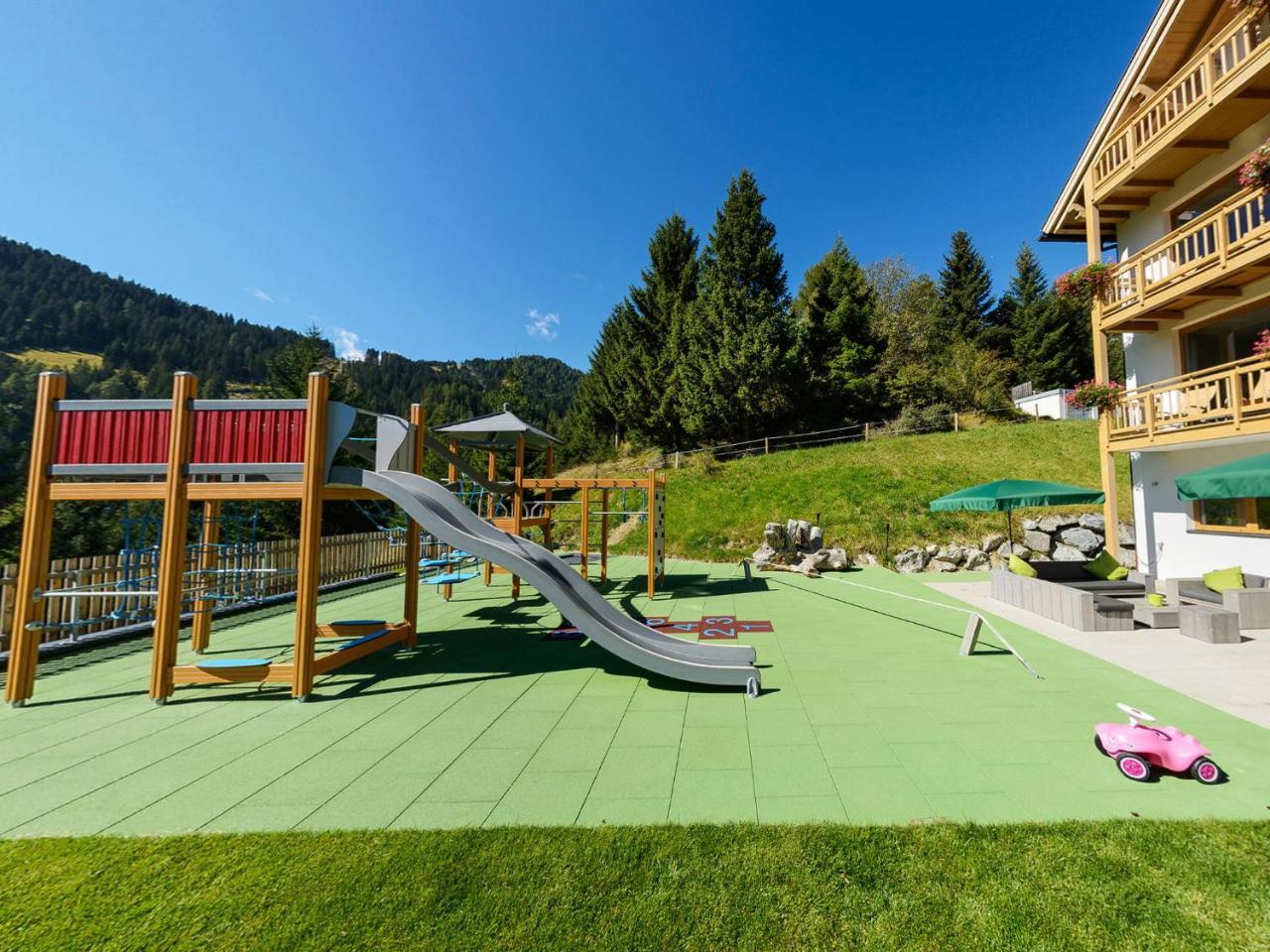 Natuerlich Hotel Mit Charakter Fiss Exterior foto