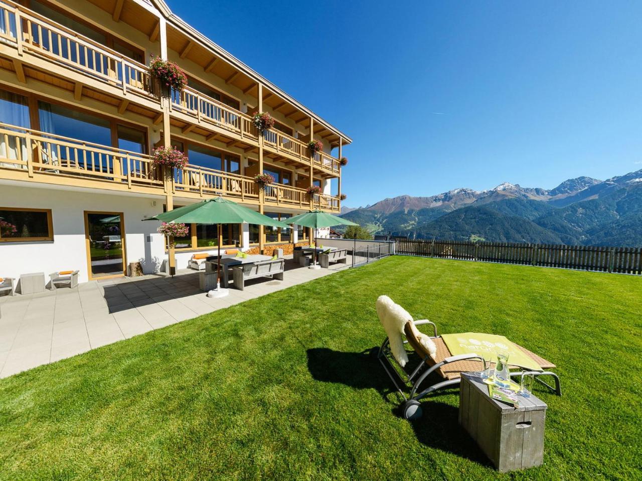 Natuerlich Hotel Mit Charakter Fiss Exterior foto
